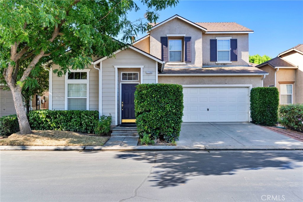 1738 Glen Kippen Ln, Clovis, CA 93619