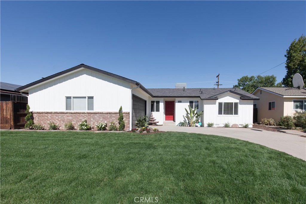 2535 Dewitt Ave, Clovis, CA 93612