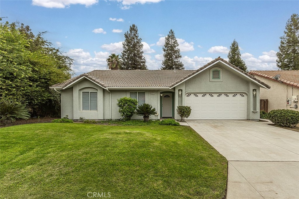5625 W Swift Ave, Fresno, CA 93722