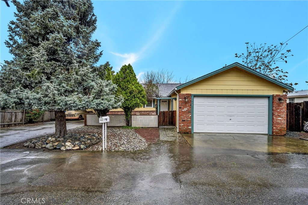 6813 Virginia Dr, Lucerne, CA 95458