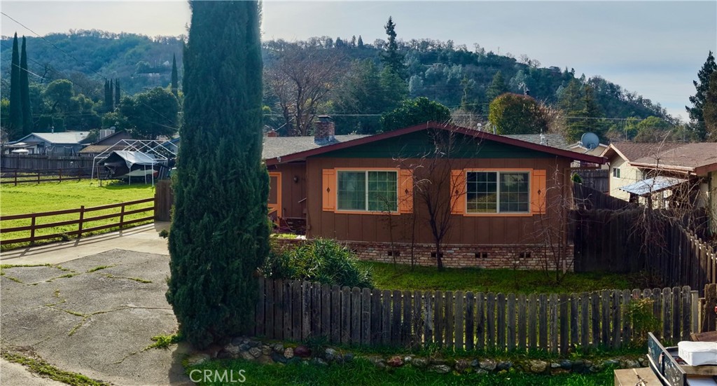 6917 Plaza Terrace, Lucerne, CA 95458