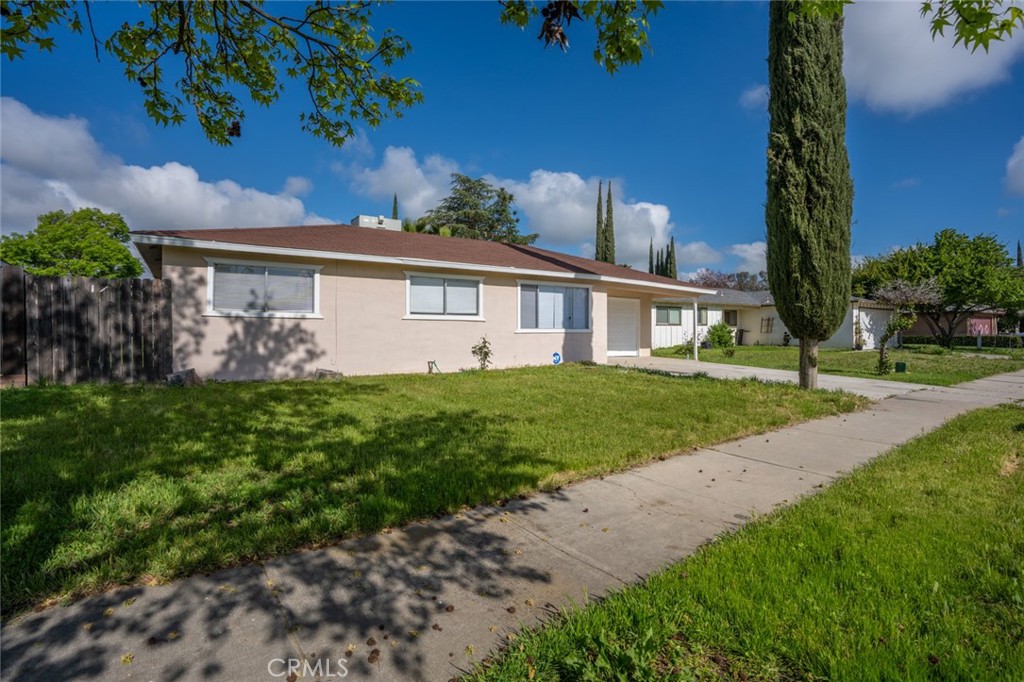3225 Loughborough Dr, Merced, CA 95348