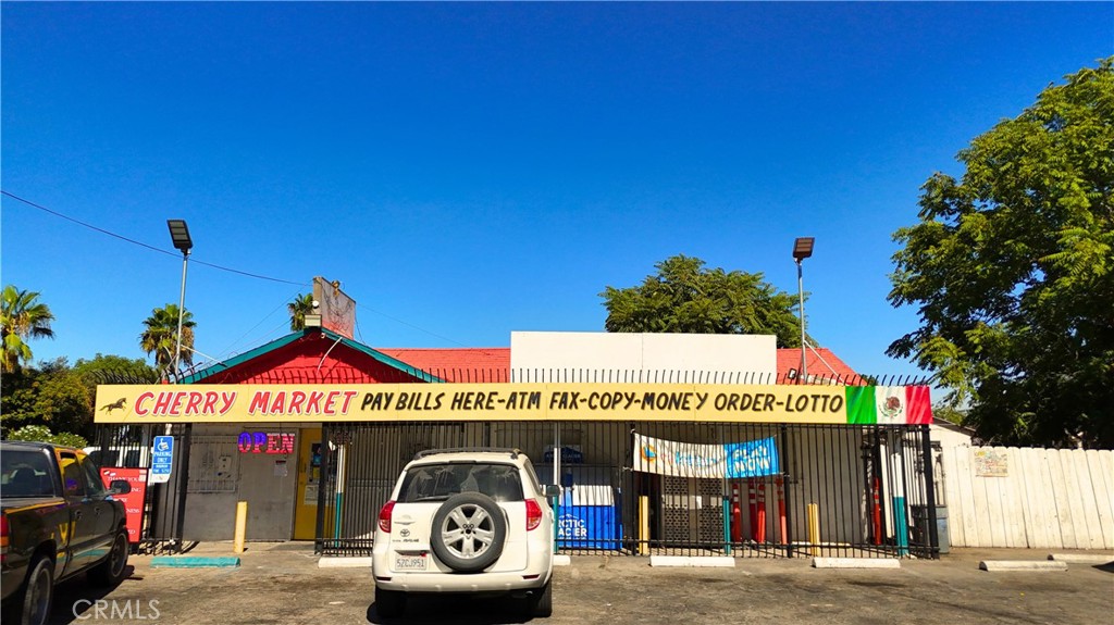 3738 S Cherry Ave, Fresno, CA 93706