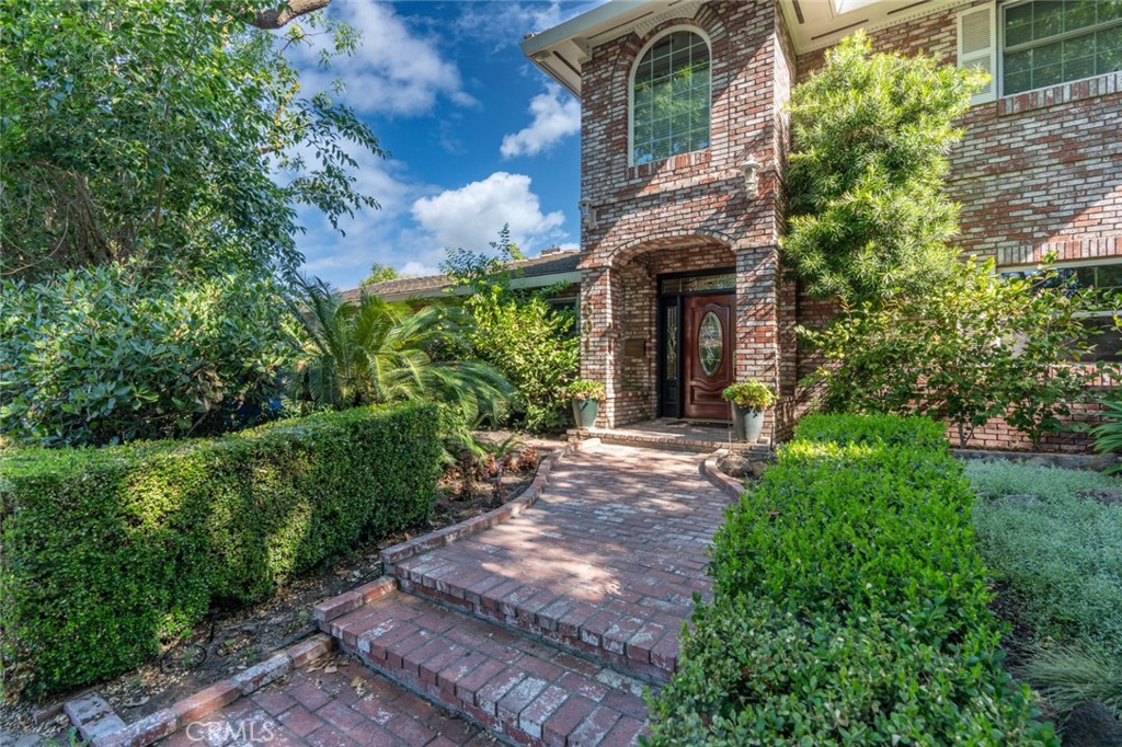 2601 Surrey, Modesto, CA 95355