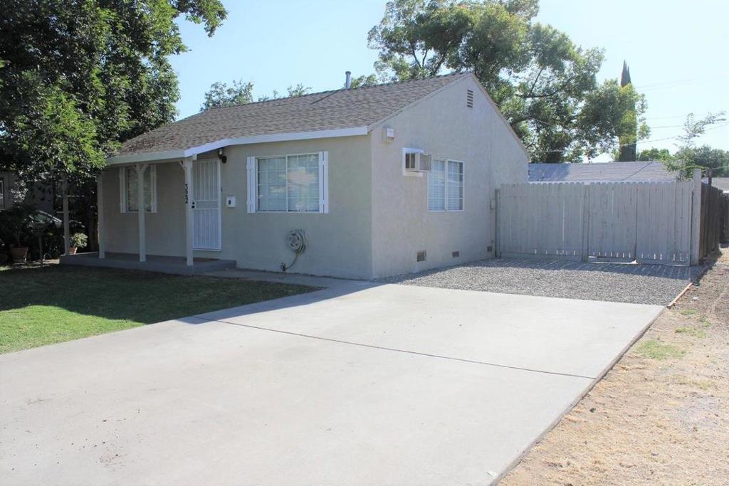 322 San Juan Dr, Modesto, CA 95354
