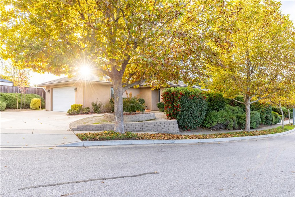 613 Navajo, Paso Robles, CA 93446