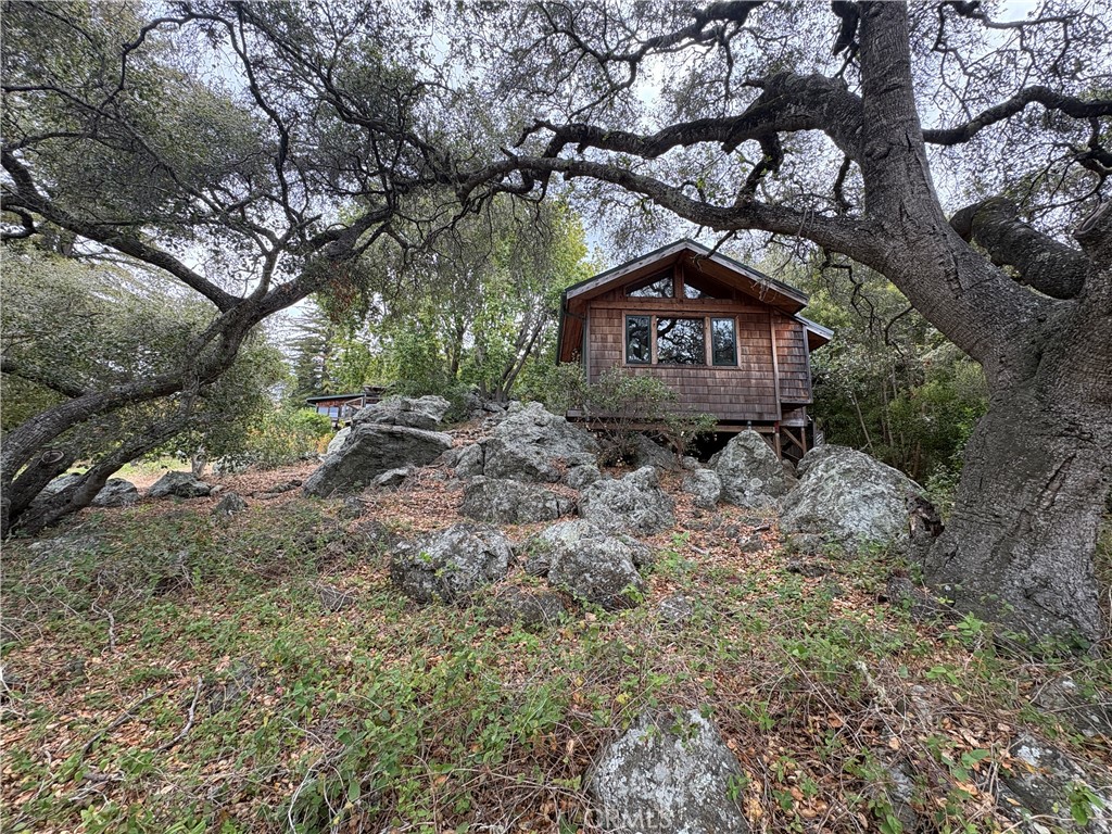 1933 Noel Way, Cambria, CA 93428