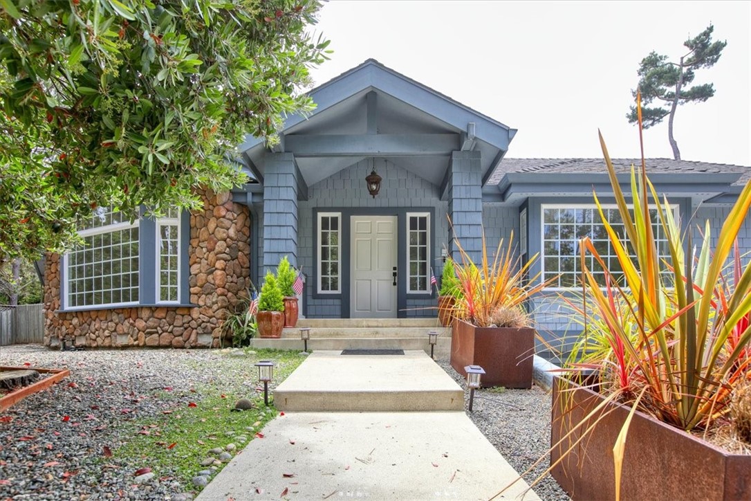6370 Buckley Dr, Cambria, CA 93428