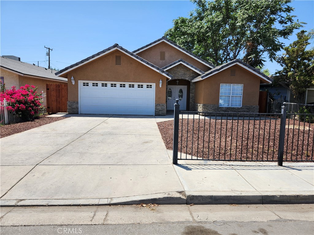 609 Dover St, Delano, CA 93215