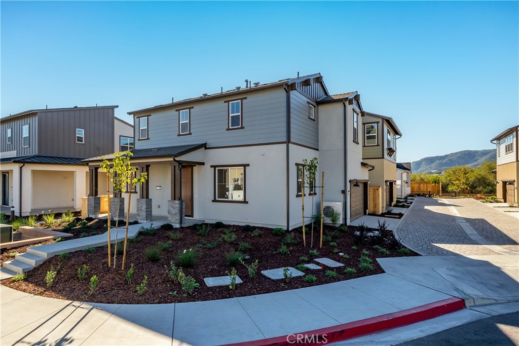 209 Foxtrot Ct, San Luis Obispo, CA 93401