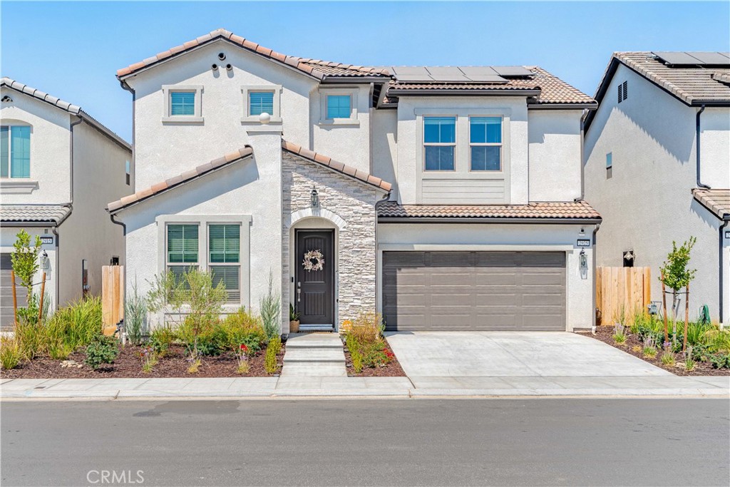 2925 Vermont Ave, Clovis, CA 93619