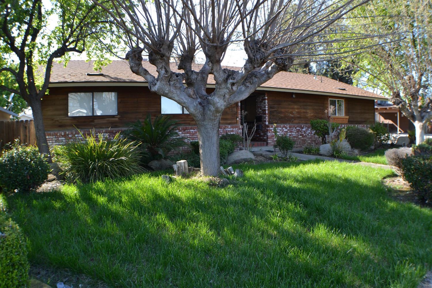 London Properties Coalinga Real Estate 735 N Princeton Ave