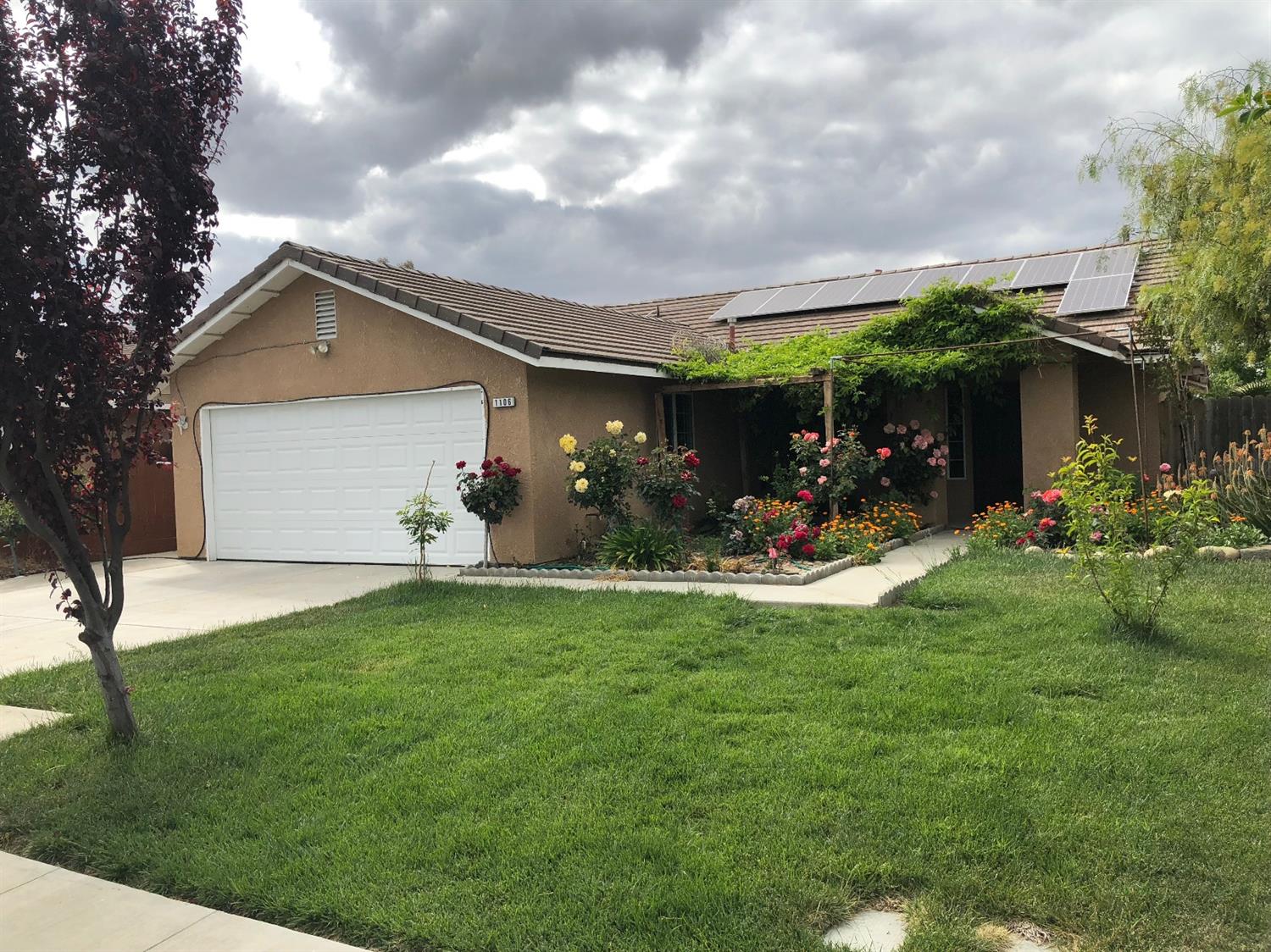 London Properties Mendota Real Estate 1106 9Th St