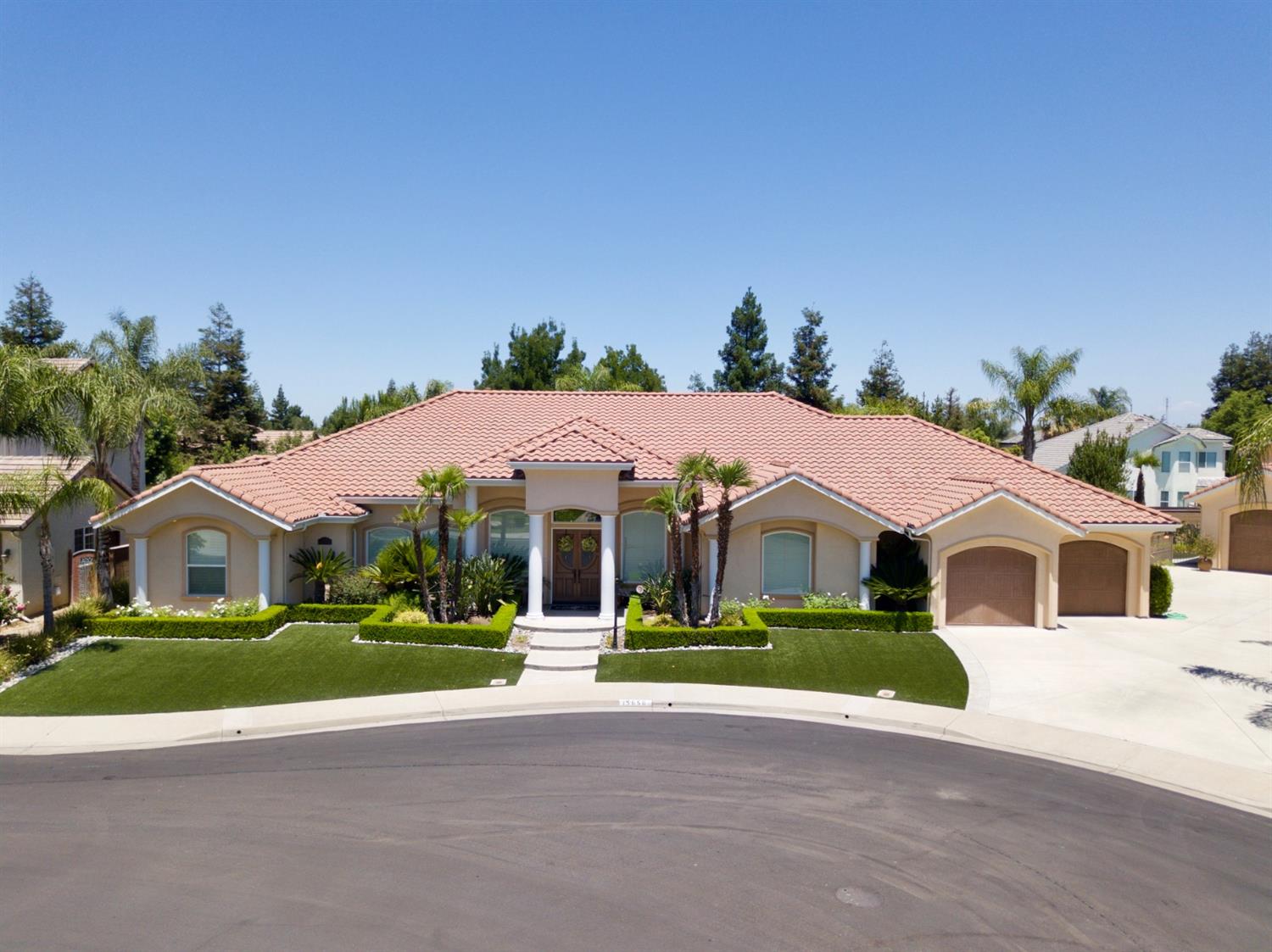 London Properties Kerman Real Estate 15656 Orchard Ave