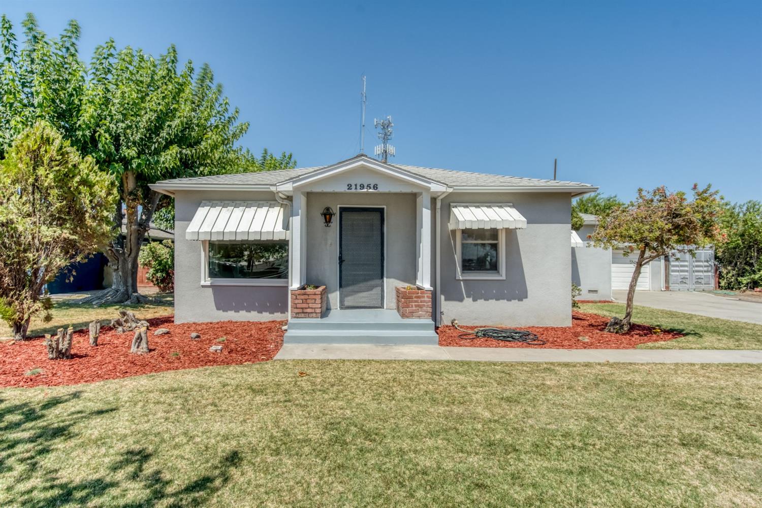 London Properties San Joaquin Real Estate 21956 W Idaho Ave