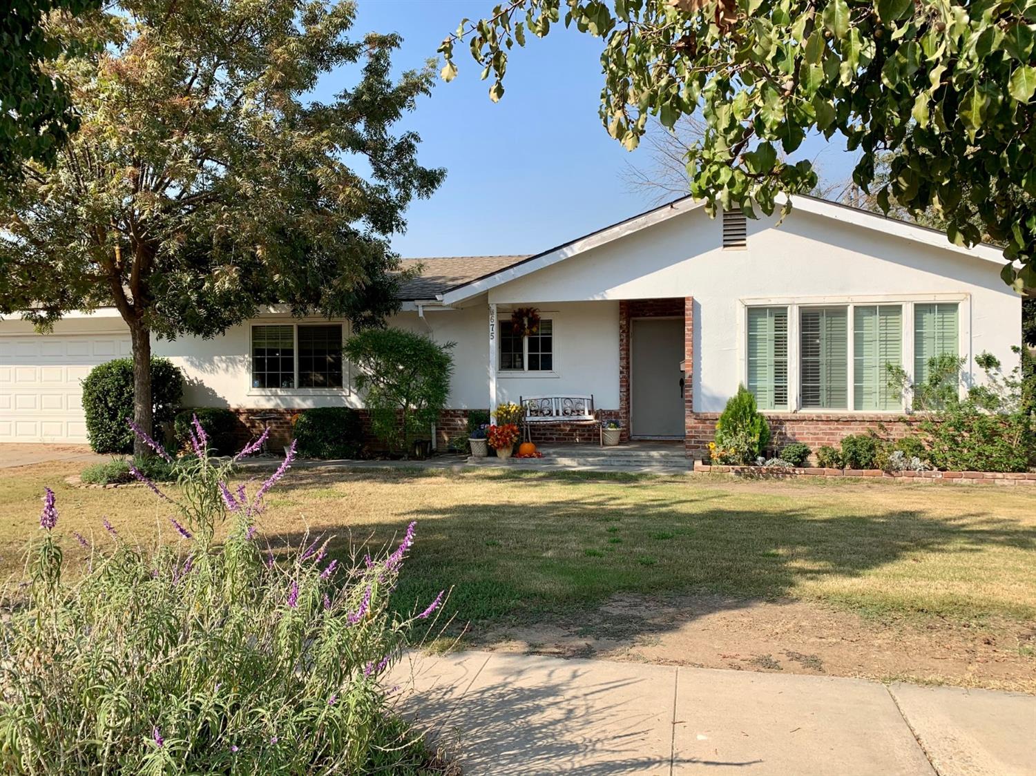 London Properties Dinuba Real Estate 675 N Eaton Ave