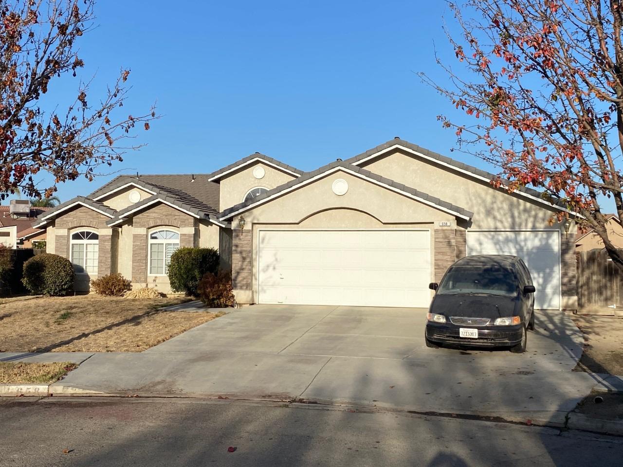 London Properties Kerman Real Estate 658 S 17Th Ct