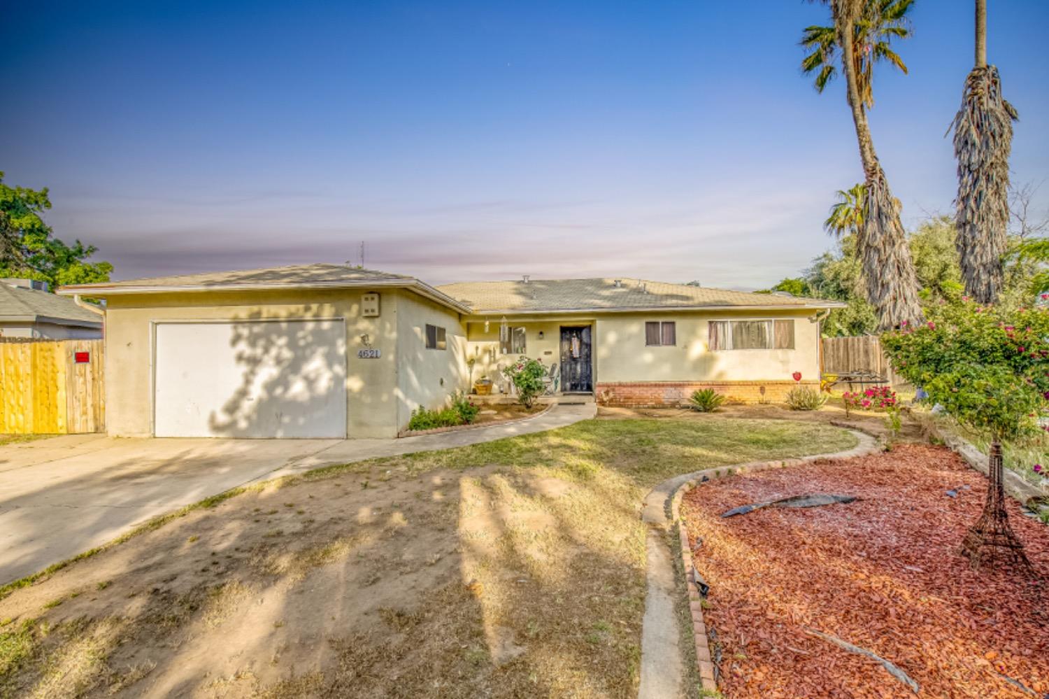 4621 N Feland Ave, Fresno, CA 93722