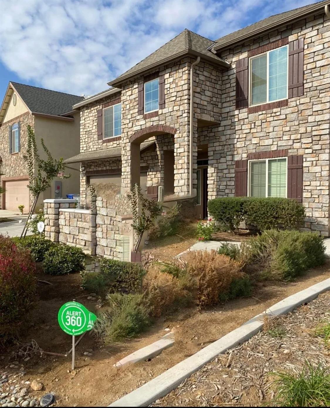 7004 W San Bruno Ave, Fresno, CA 93723