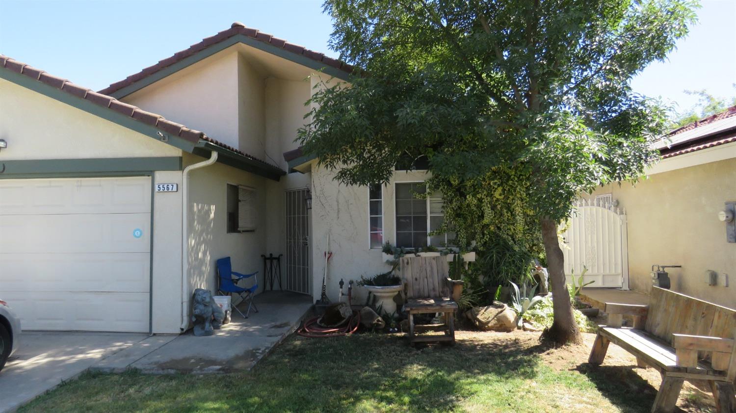 5567 W Sample Ave, Fresno, CA 93722
