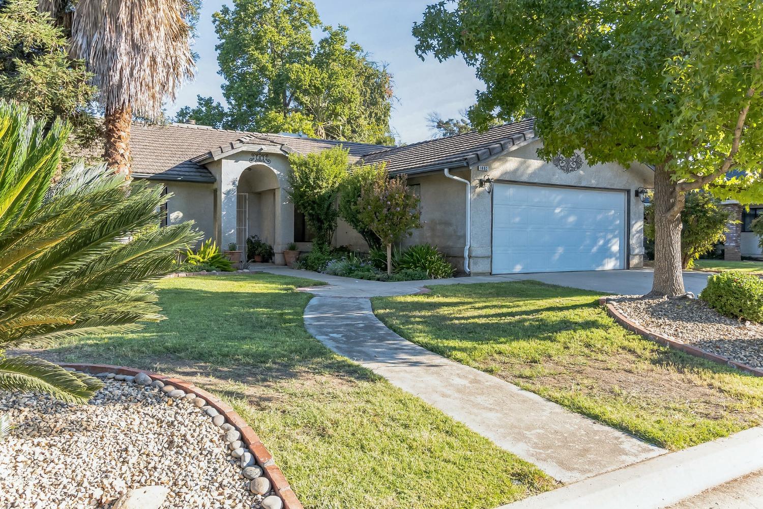 London Properties Fresno Real Estate 1862 E Muncie Ave