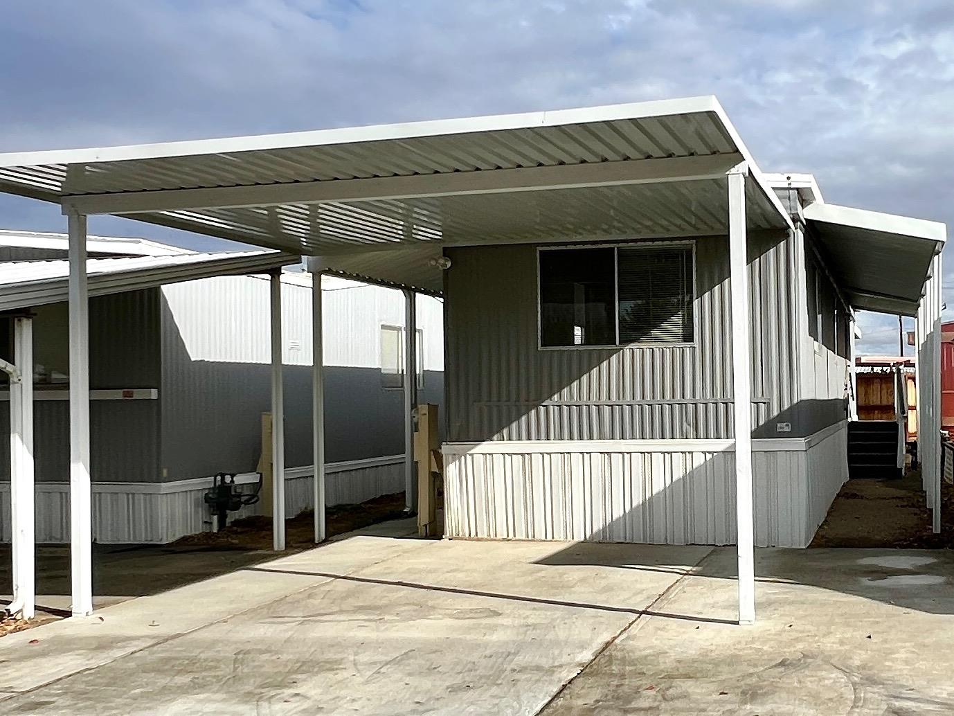 London Properties Clovis Real Estate 1724 Minnewawa 95