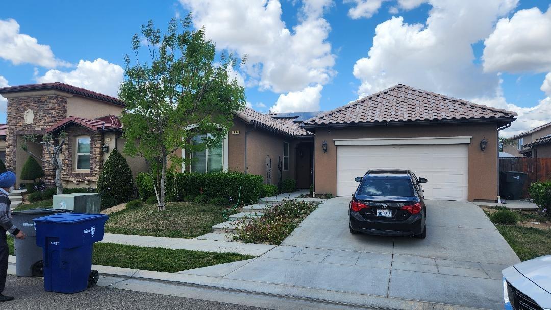 5837 E Burns Ave, Fresno, CA 93727