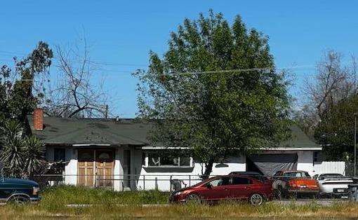 4623 E Liberty Ave, Fresno, CA 93702