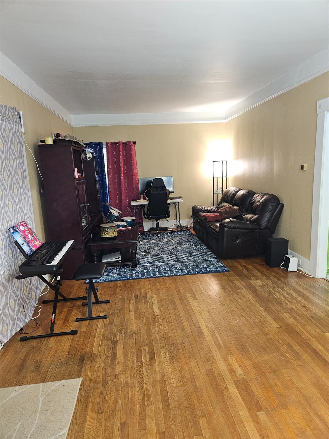 1336 N Del Mar Ave, Fresno, CA 93728