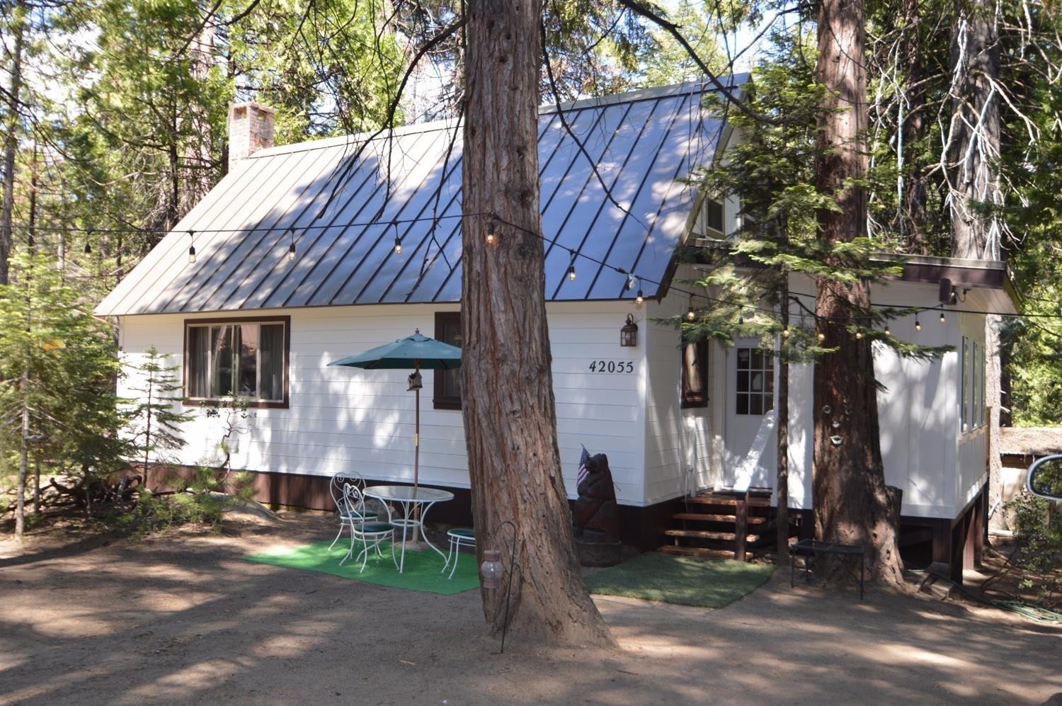 42055 Elderberry Rd, Shaver Lake, CA 93664