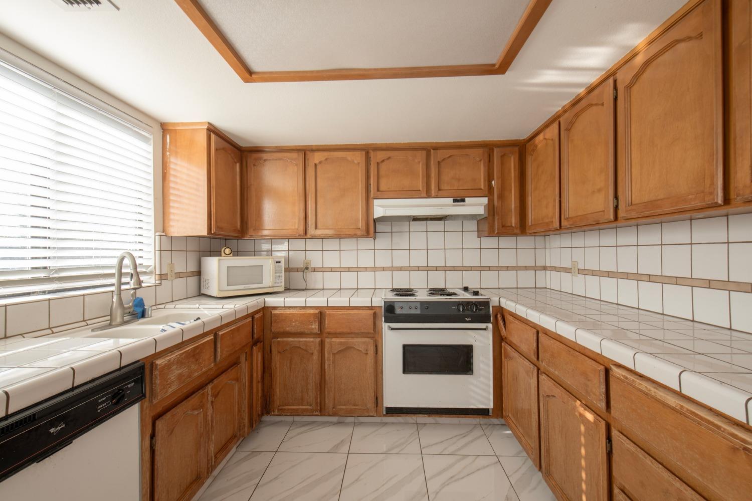 3434 Olive St, Selma, CA 93662