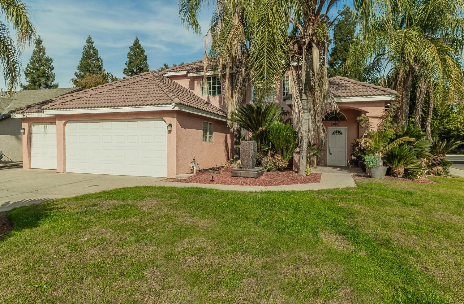 6326 N Selland Ave, Fresno, CA 93711