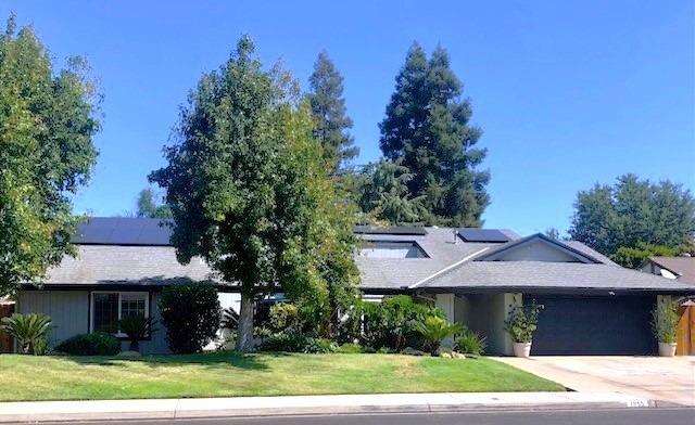 1955 Alamos Ave, Clovis, CA 93611