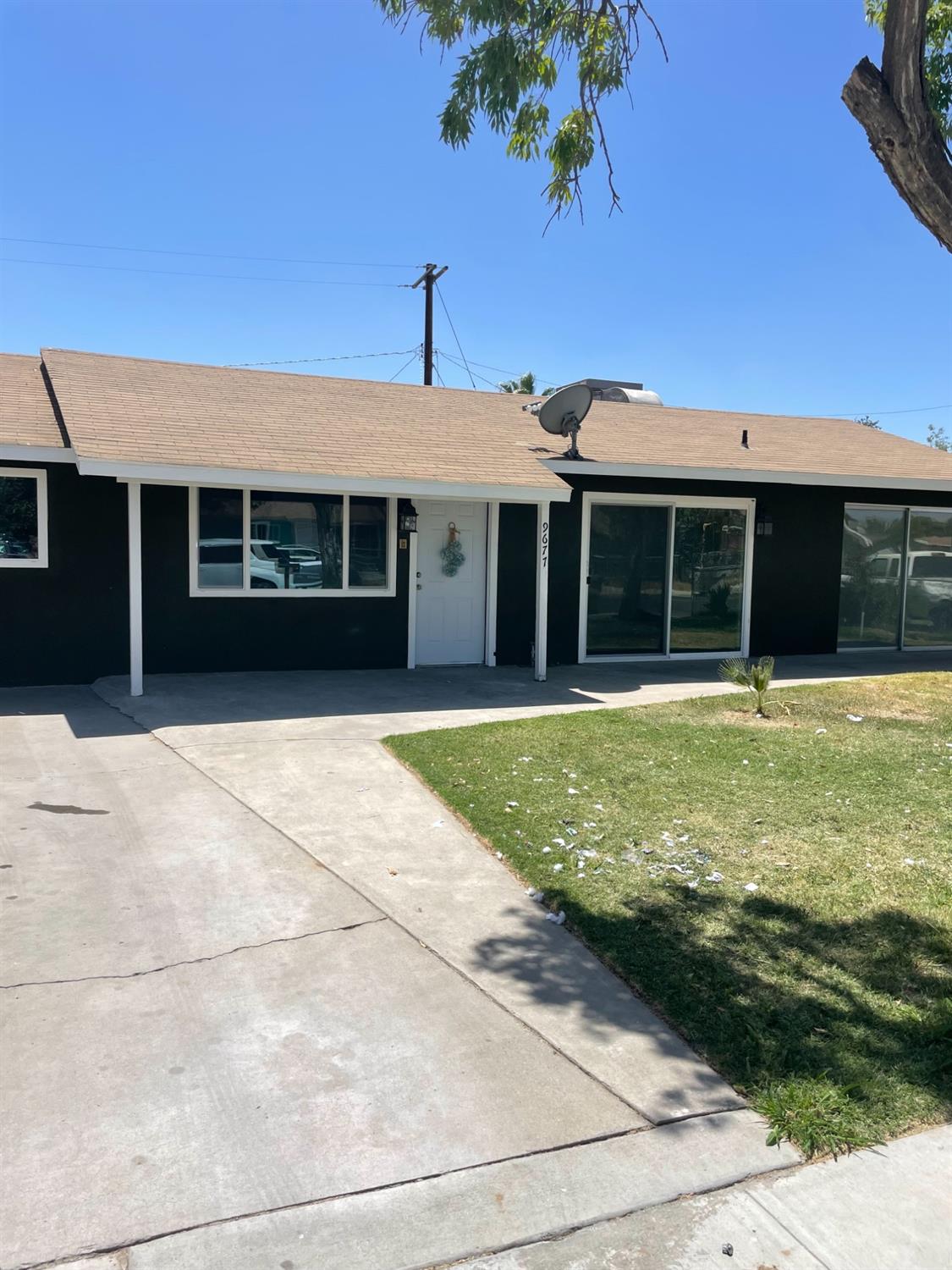 9677 Home, Hanford, CA 93230
