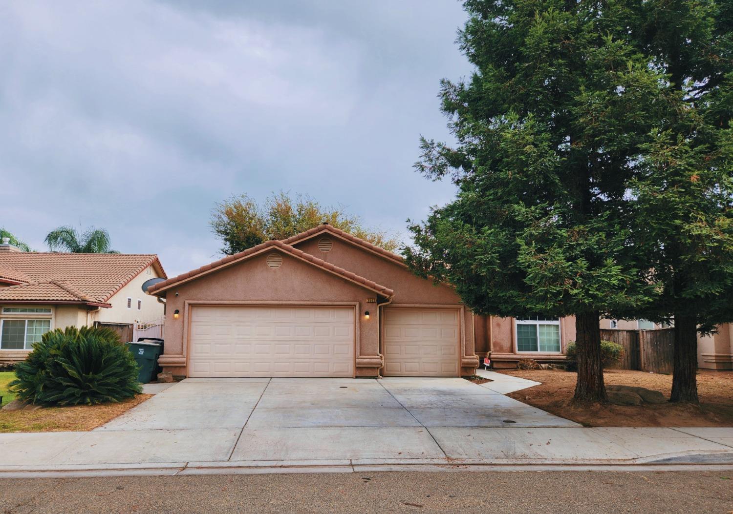 3562 Point Sur Dr, Madera, CA 93637