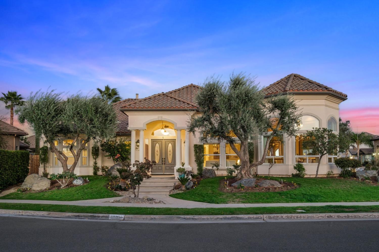 10776 N Sierra Vista Ave, Fresno, CA 93730