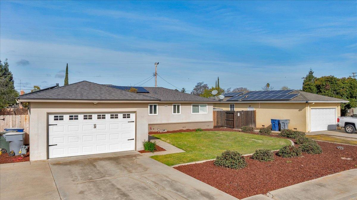 1642 Harvard Ave, Clovis, CA 93612