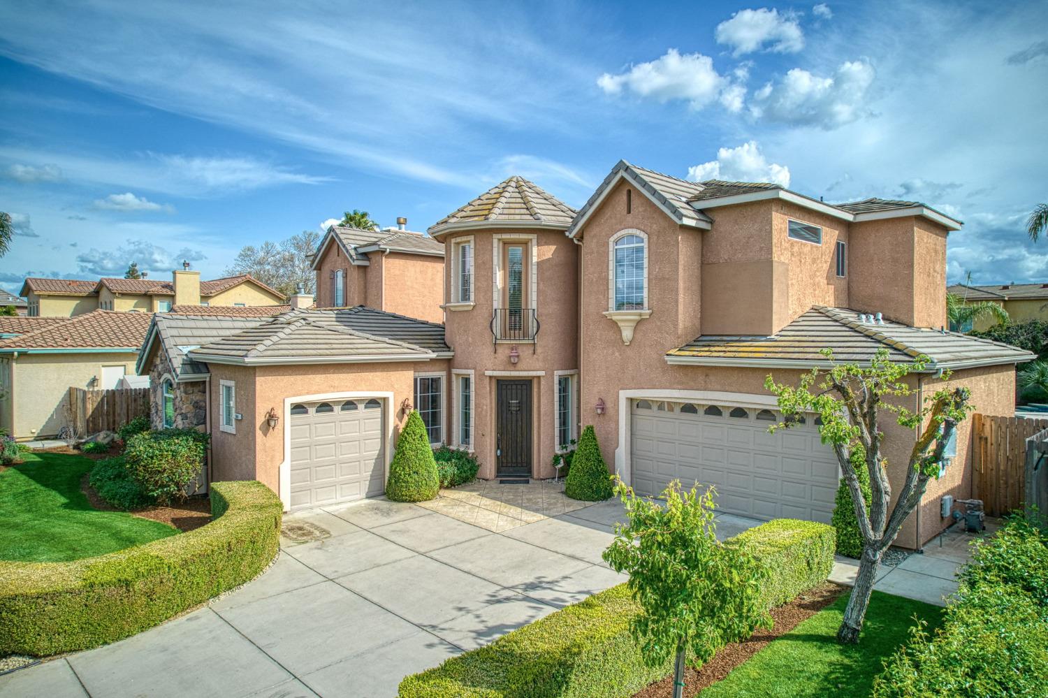 144 W Houston Ave, Clovis, CA 93611