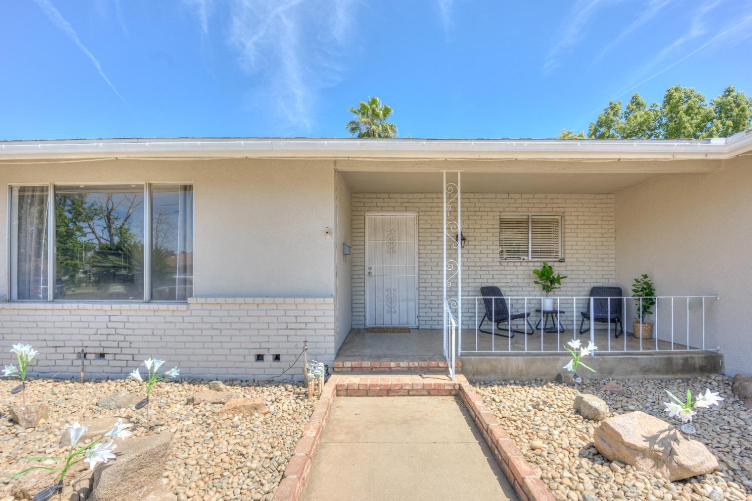 720 E Menlo Ave, Fresno, CA 93710