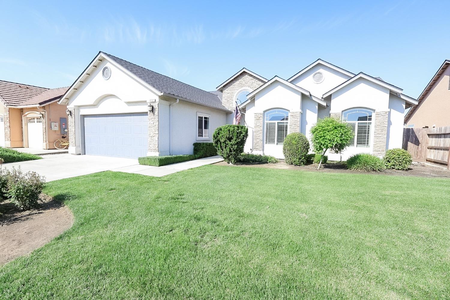 2737 7Th Avenue Dr, Kingsburg, CA 93631