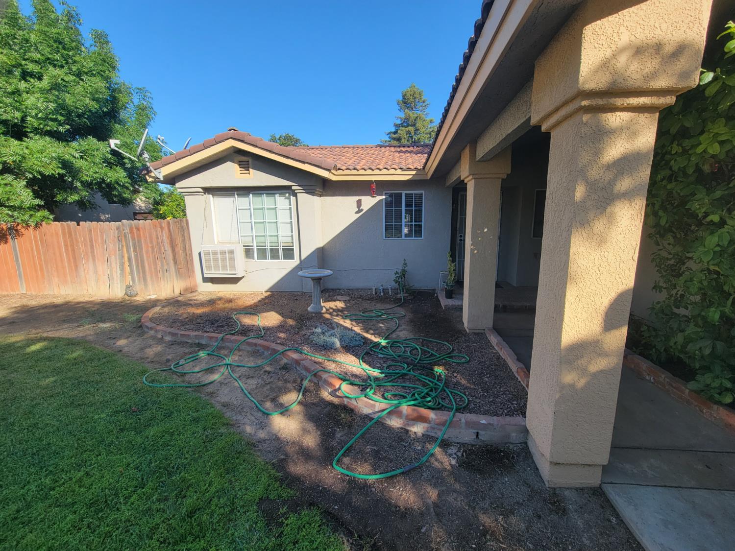 5566 W Fir Ave, Fresno, CA 93722