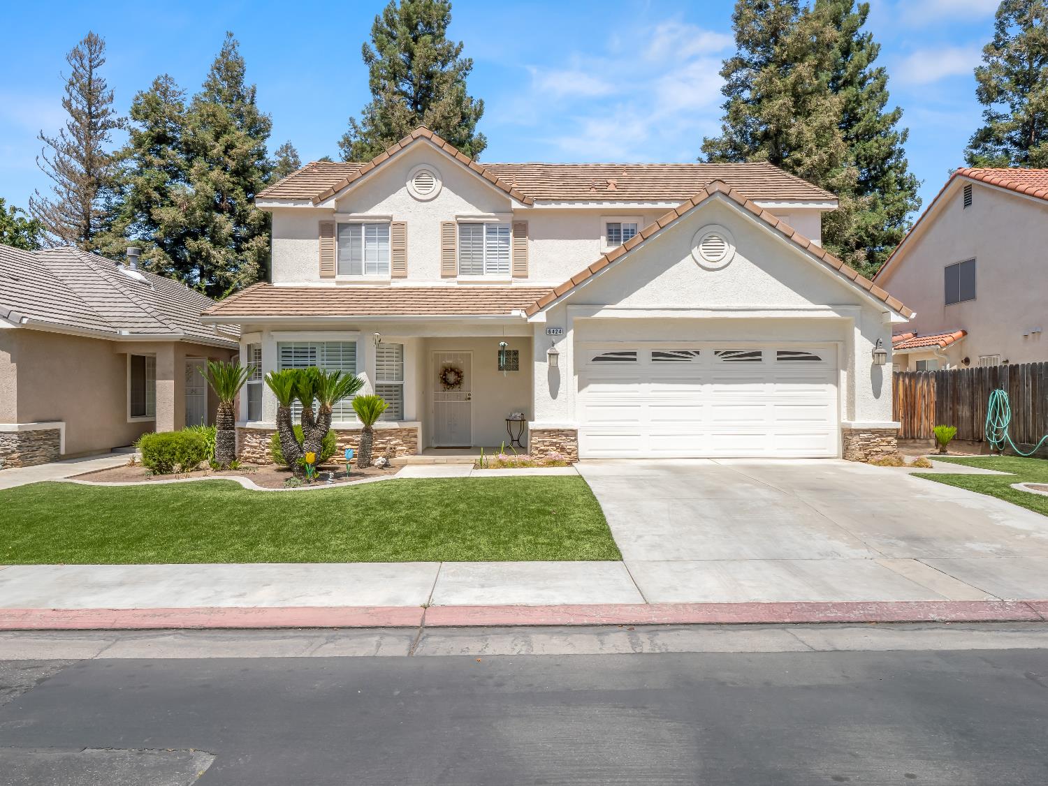 6424 N Allison Ln, Fresno, CA 93711