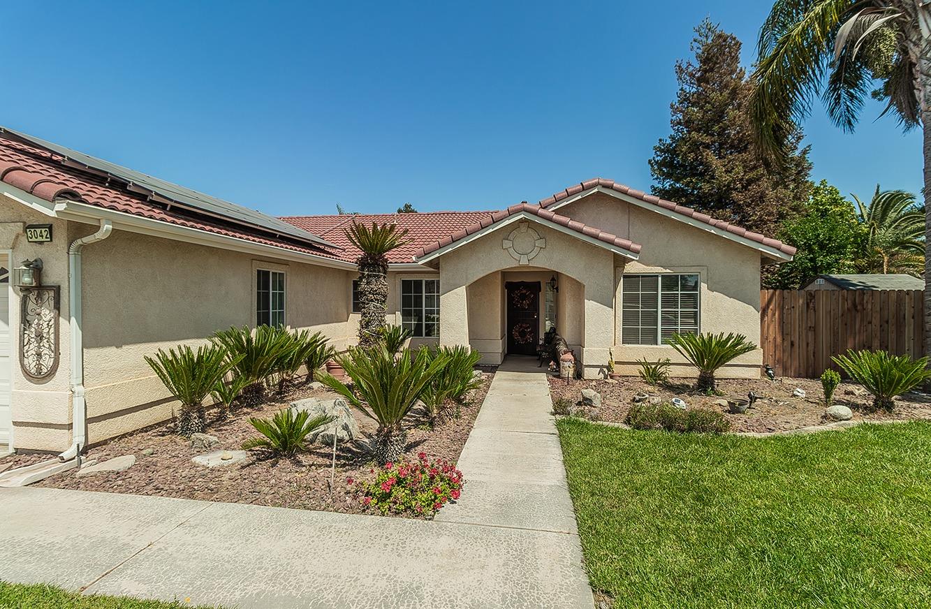 3042 Love St, Selma, CA 93662