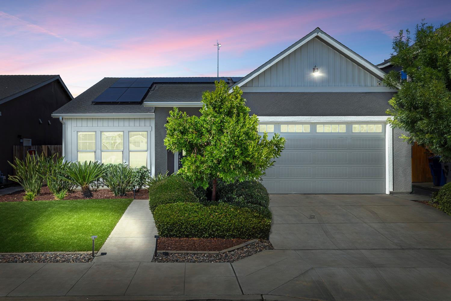 6772 E Ramona Way, Fresno, CA 93727