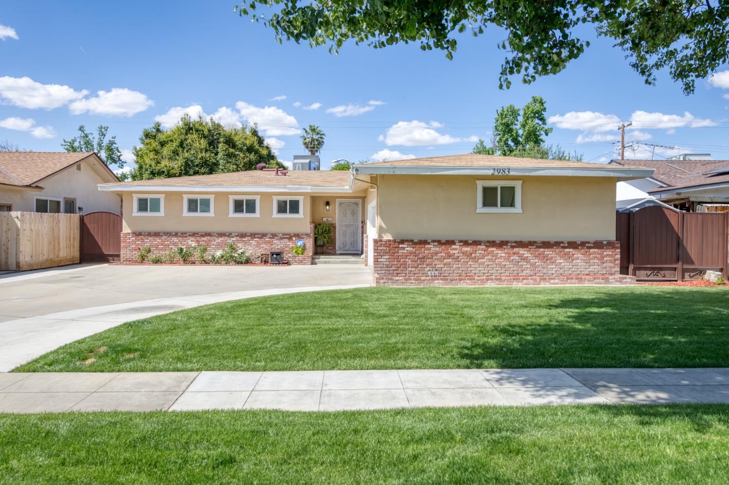 2983 E Northdale Ave, Fresno, CA 93726