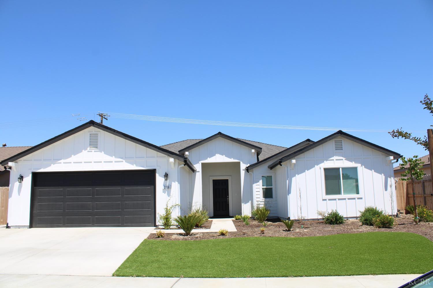 2158 W Ambassador Way, Hanford, CA 93230