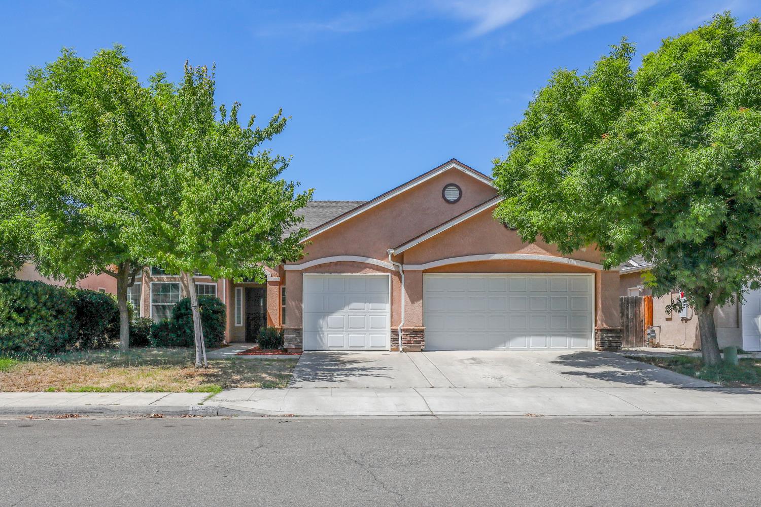 6674 E Alta Ave, Fresno, CA 93727