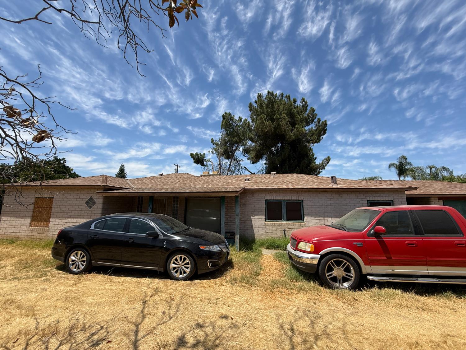 5561 E Indianapolis Ave, Fresno, CA 93727
