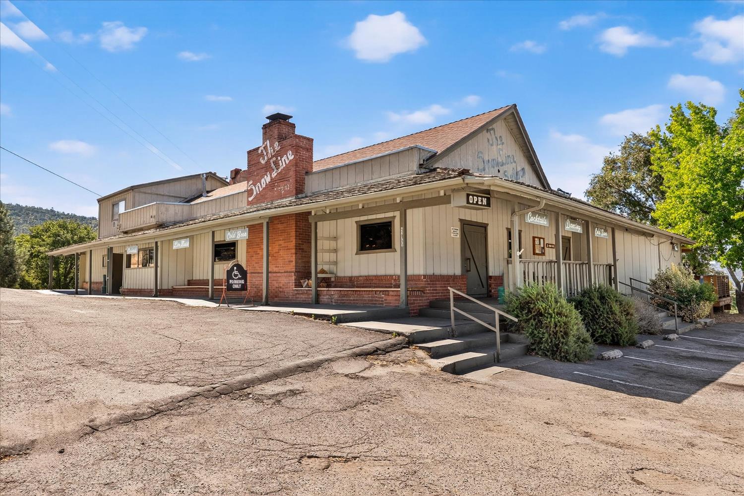 42155 Highway 41, Oakhurst, CA 93644