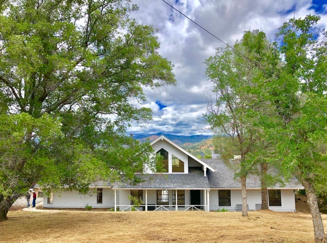 30449 Corral Dr, Coarsegold, CA 93614